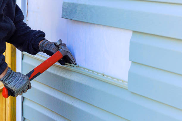 Reliable Siding Repair contractor in College Park, GA by Creative Siding